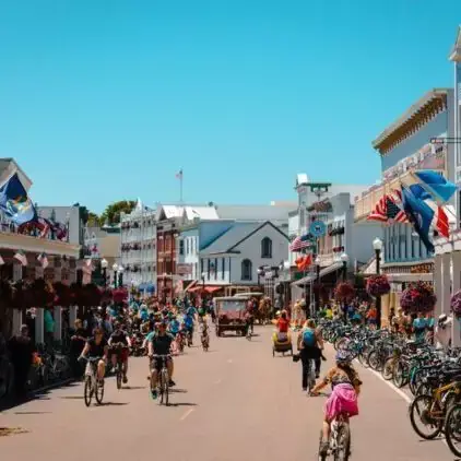 mackinac-island-001-e1726077420718-square-245000b45c248aaa3ddadd095ab21fce-67ae757eee2ac